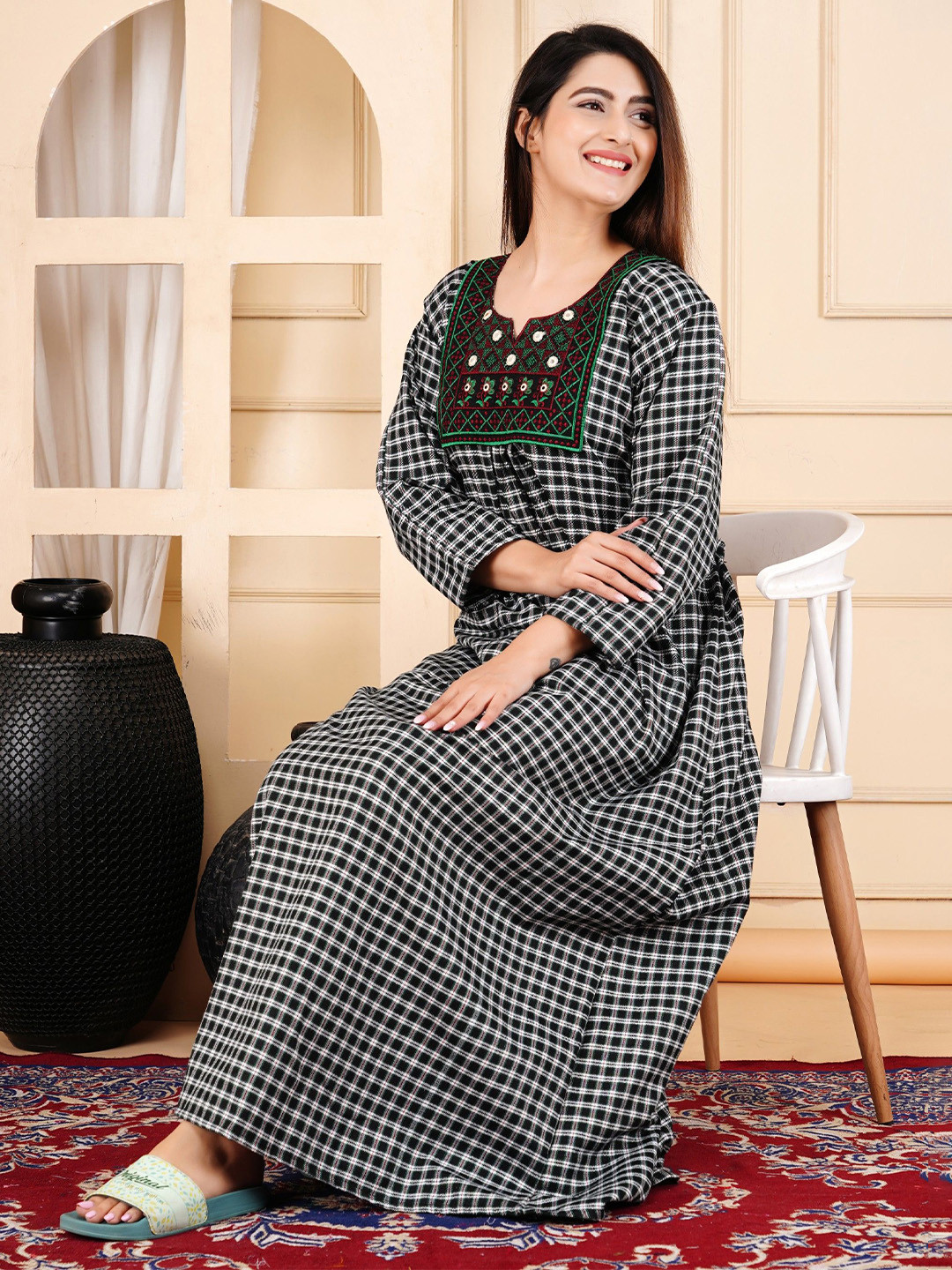 MAYA PRINT Women Embroidered Maxi Nightdress