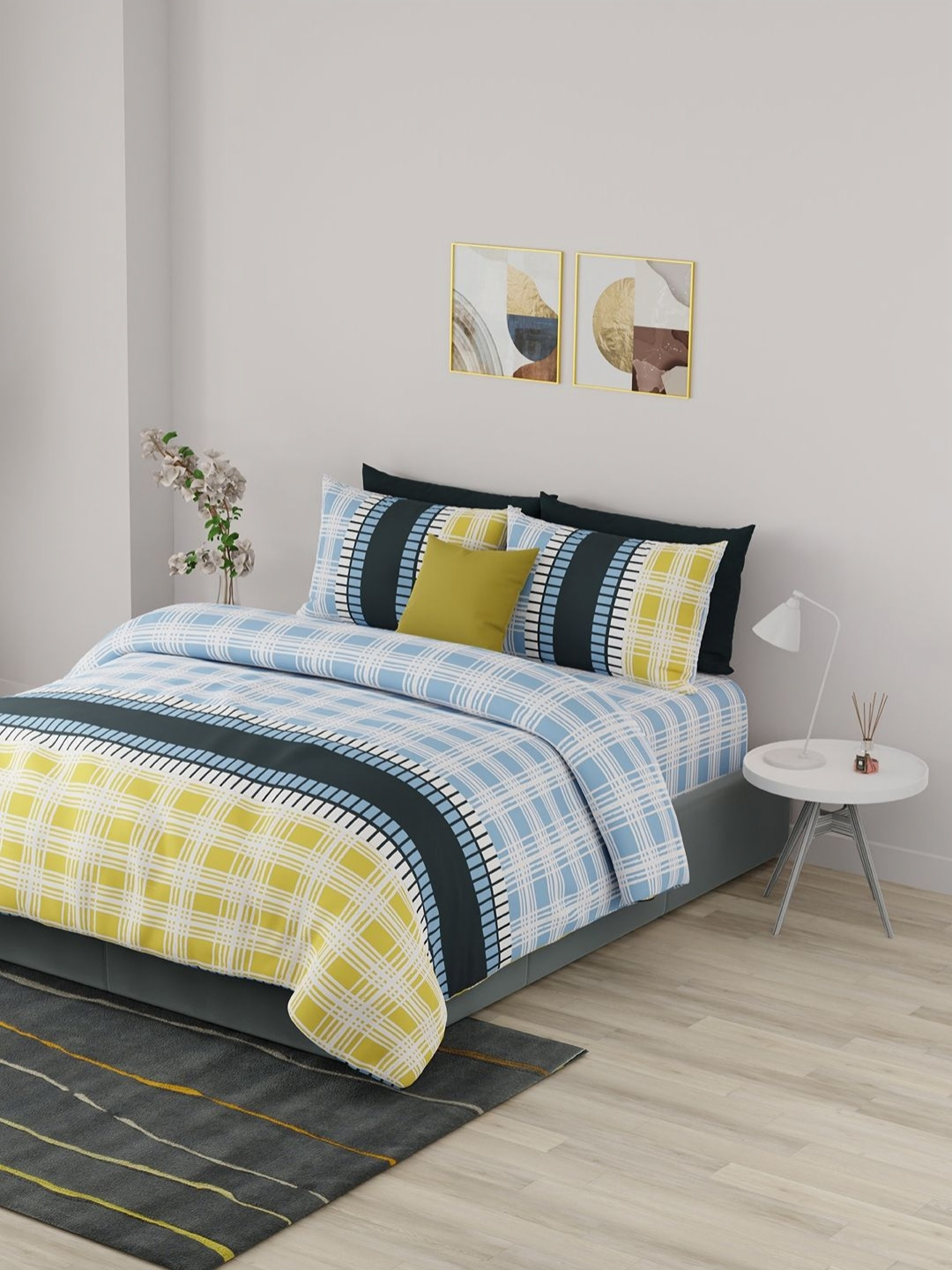 United Colors of Benetton Yellow & Blue Geometric 210 TC King Bedsheet with 2 Pillow Covers