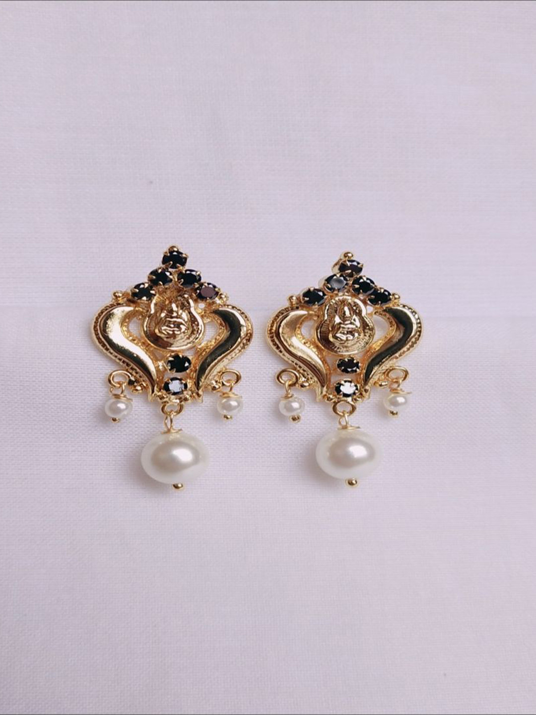 kurdekars divuu Contemporary Studs Earrings