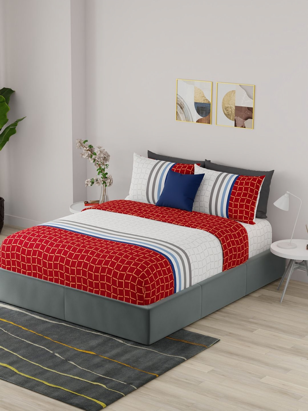 United Colors of Benetton Maroon & White Geometric 210 TC King Bedsheet with 2 Pillow Covers