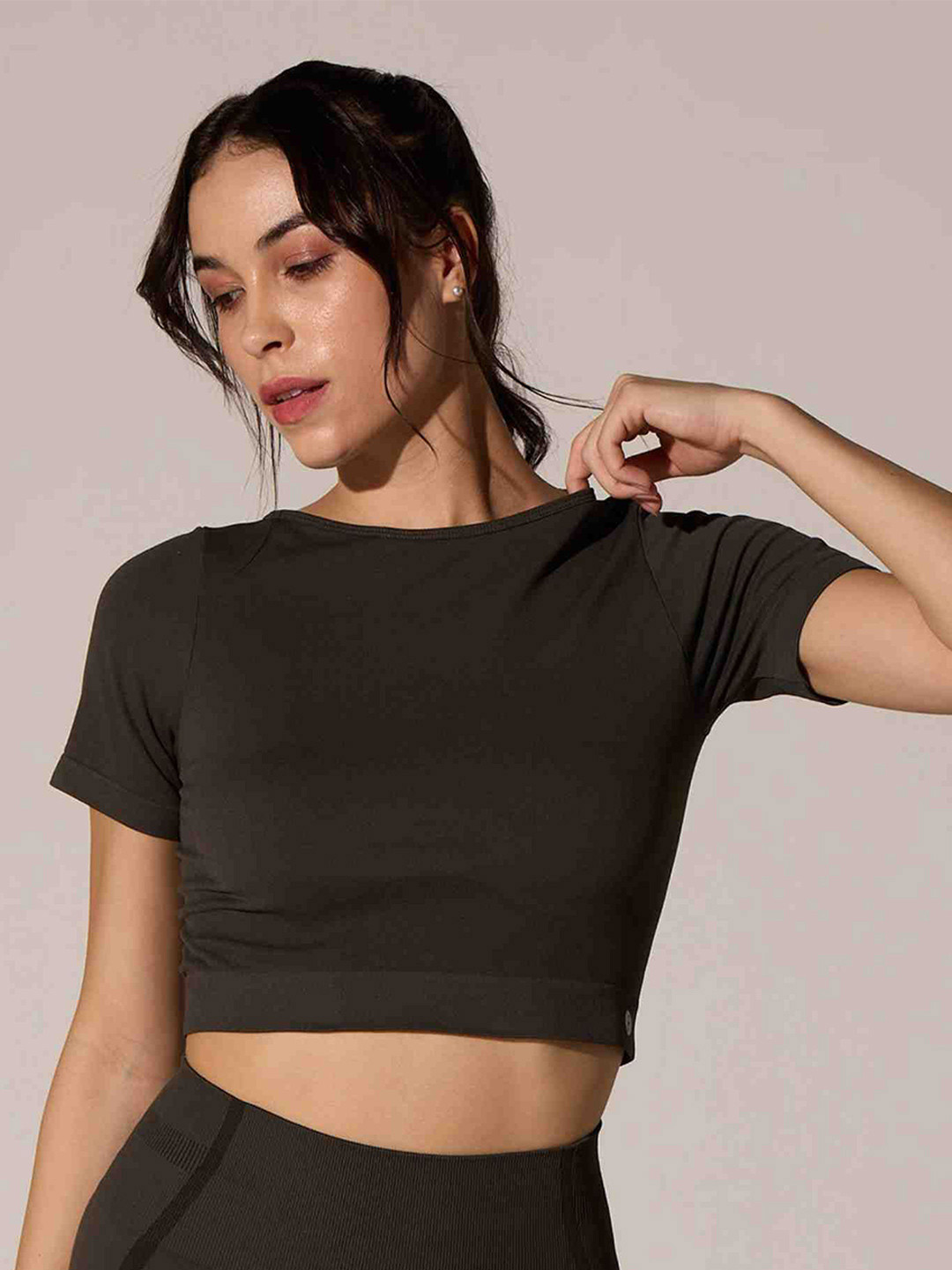 Cava Charcoal Seamless Sculpt Tee