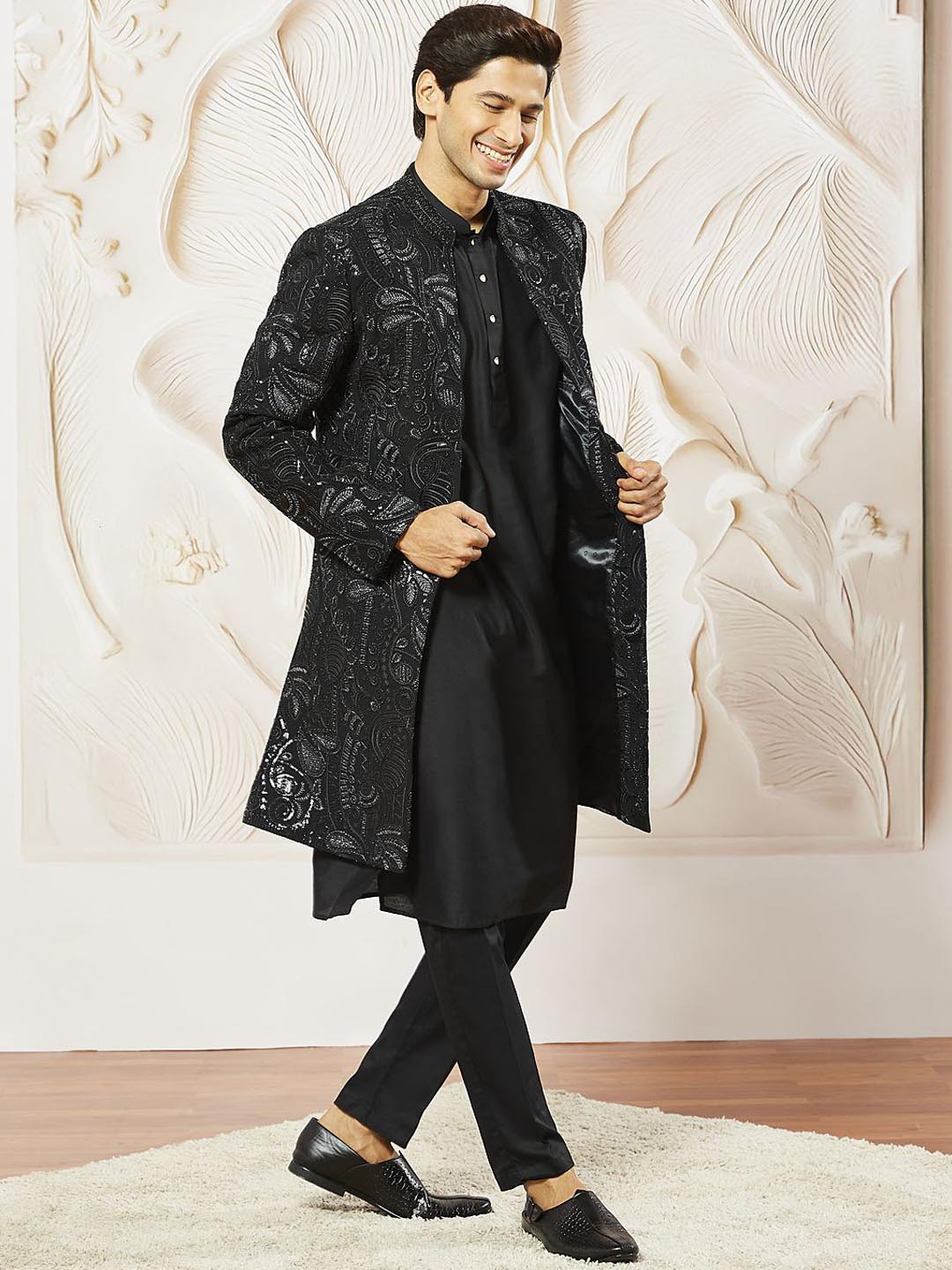 VASTRAMAY Embroidered Sherwani With Dupatta