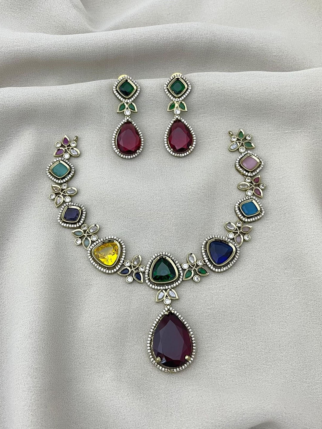 D Rio Fashions Women Brass Necklace Set