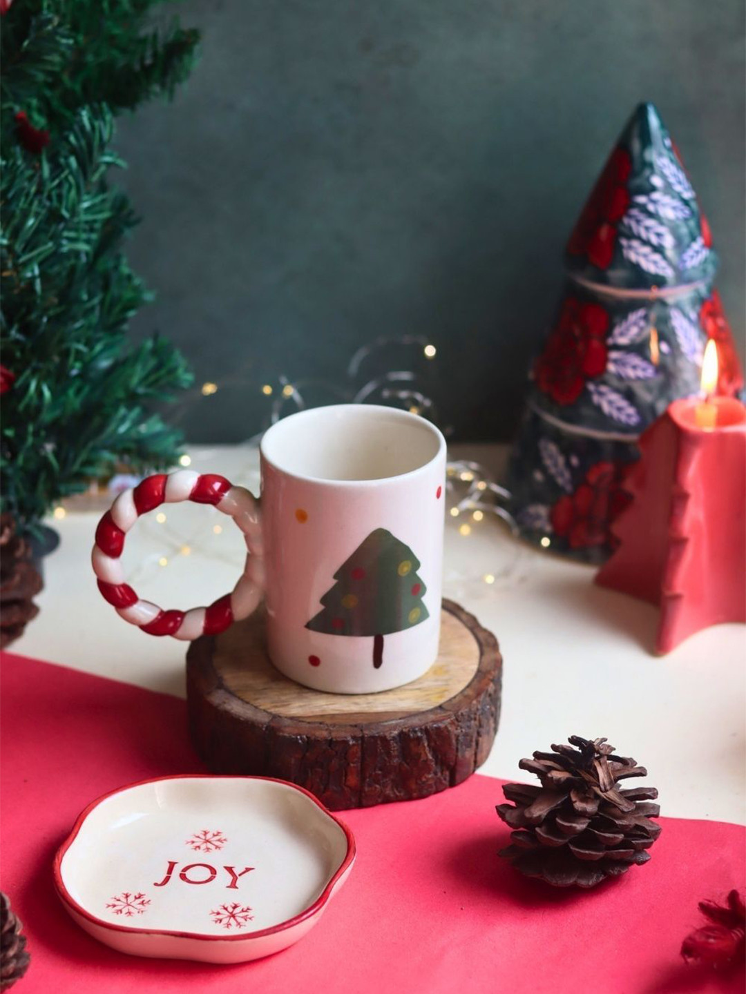 WEAVING HOMES White & Red 2 Pieces Printed Ceramic Glossy Mug & Dessert Plate 250ml