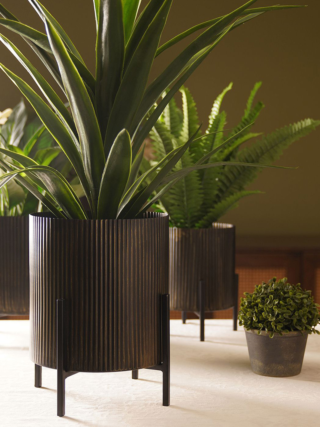 Pure Home and Living Brown Textured PlantersPot With Stand