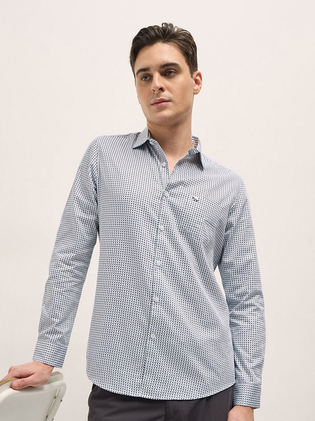 THE BEAR HOUSE Men Spread Collar Geometric Printed Cotton Tailored Fit Formal Shirt