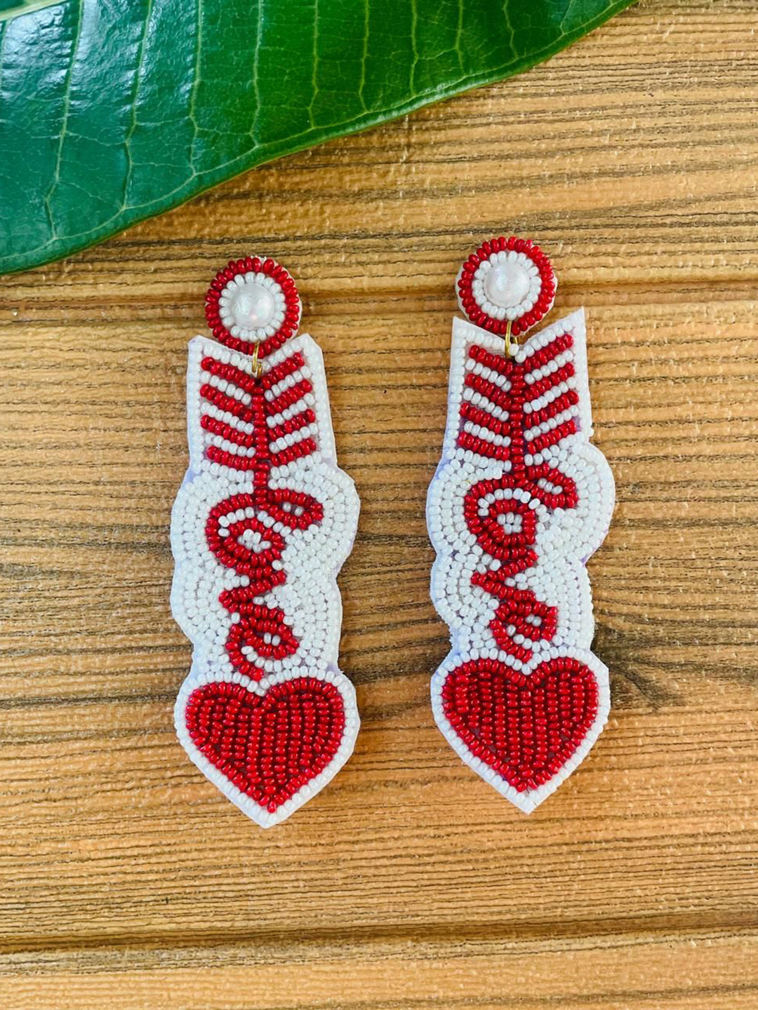 MONI LIFESTYLE Contemporary Studs Earrings