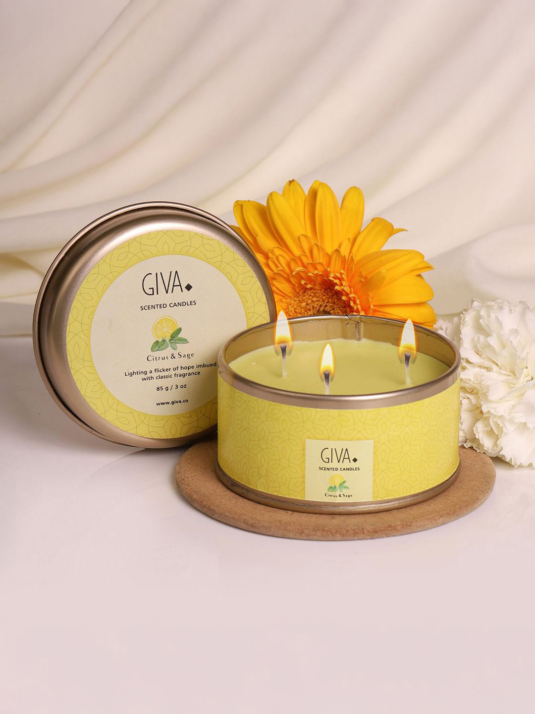 GIVA Yellow & White Citrus And Sage Scented Jar Candle