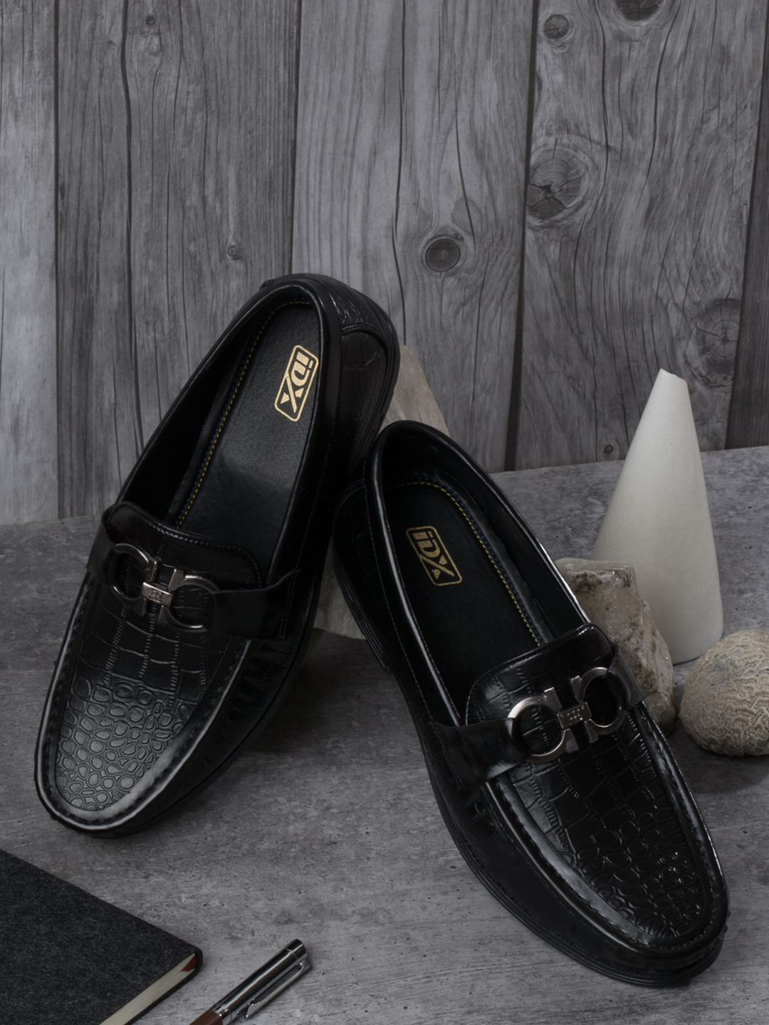 ID Men Textured Formal Loafer Shoes
