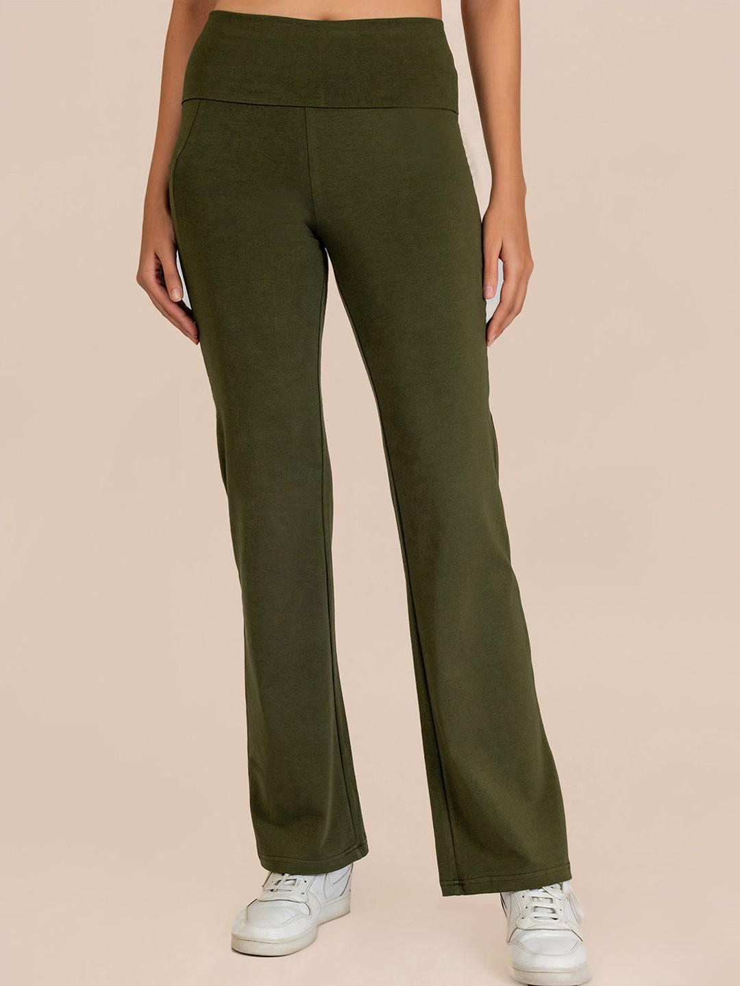 Nite Flite Women High Rise Slip-On Track Pants