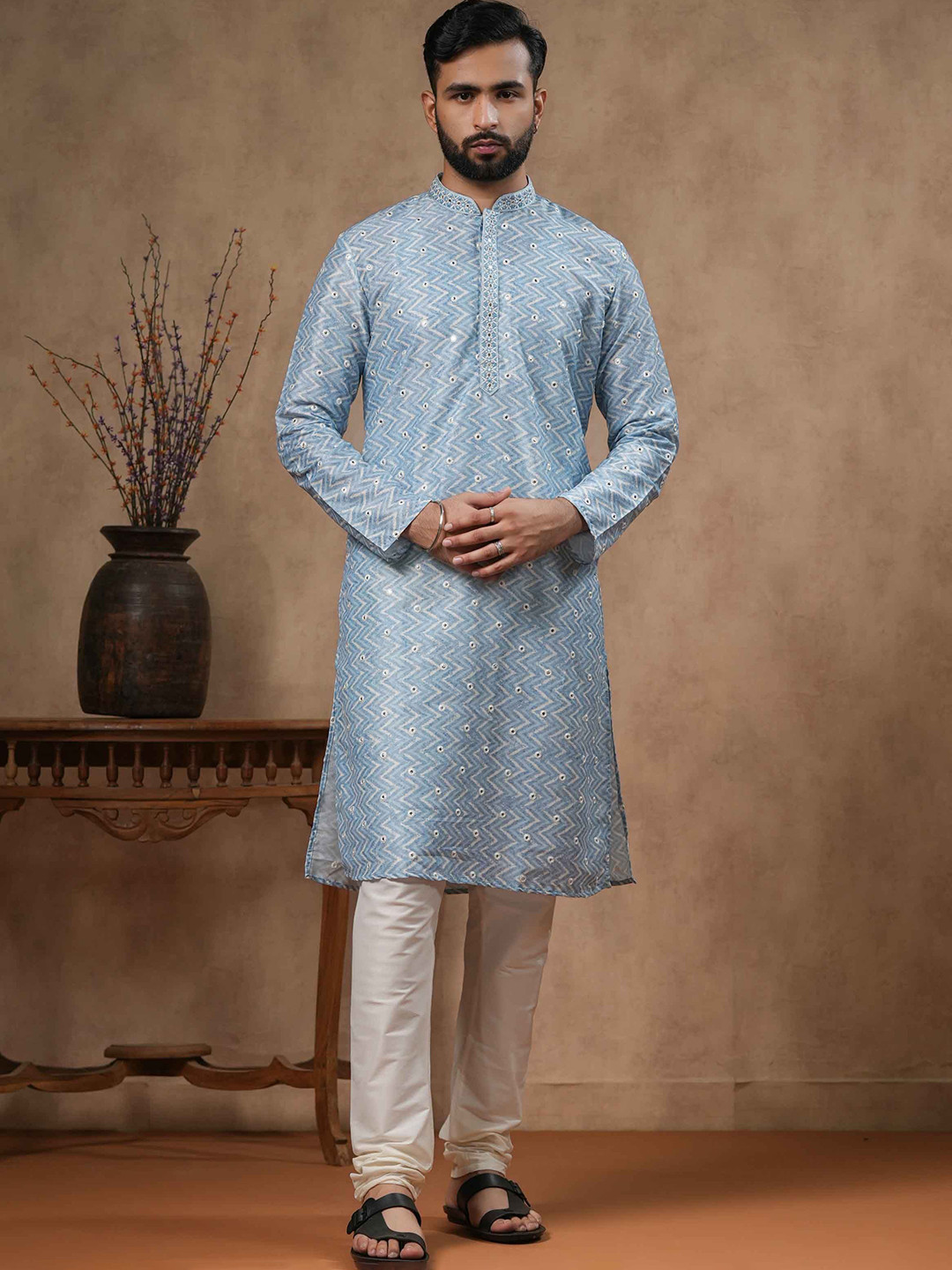 Ethnic India Chevron Printed Mandarin Collar Long Sleeves Mirror Work Straight Kurta