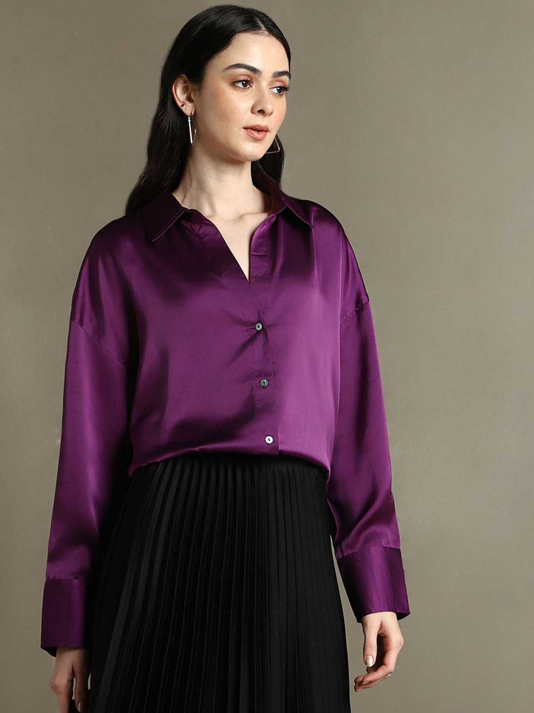 DL Woman Spread Collar Solid Satin Relaxed Fit Casual Shirt
