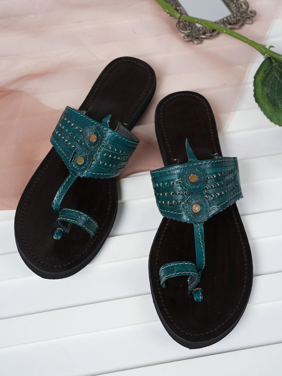 JUTTIESMAKER Women Open Toe Flats