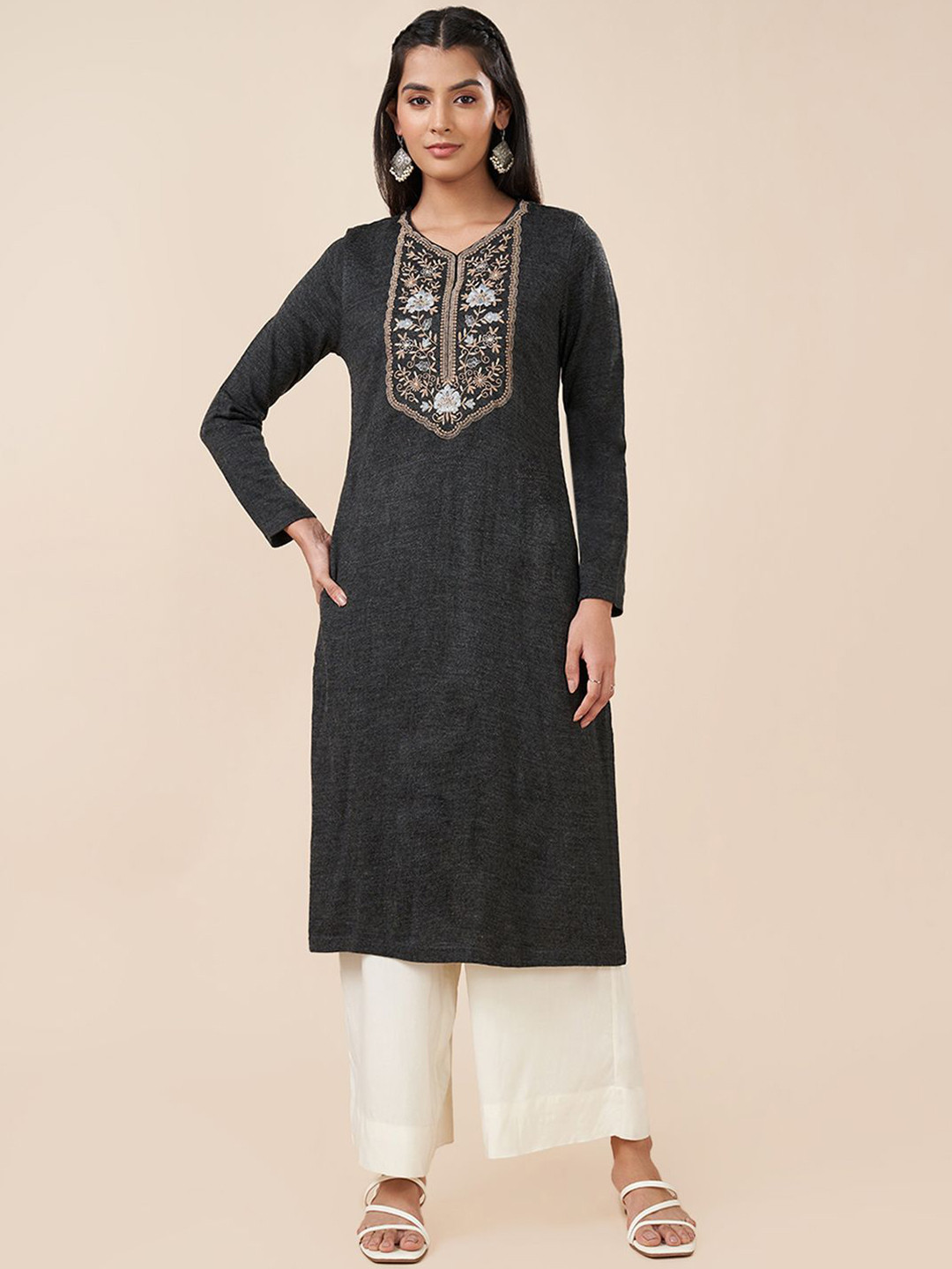 RANGMANCH BY PANTALOONS Ethnic Motifs Thread Work Yoke Design Acrylic Kurta