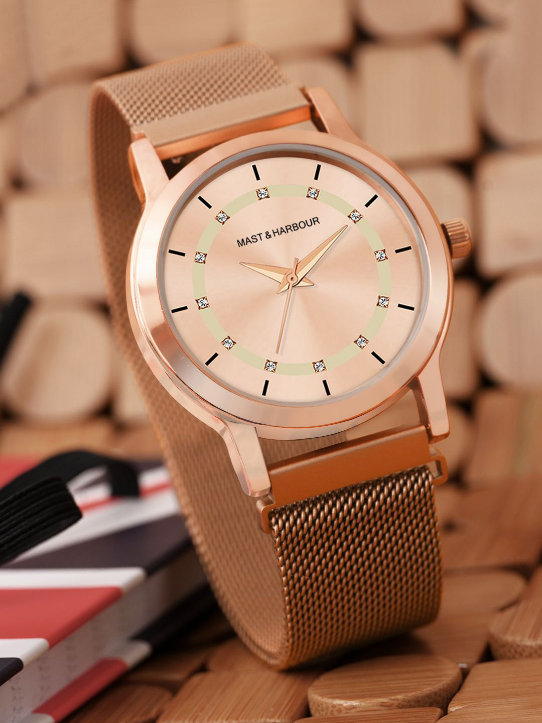 Mast & Harbour Men Dial & Bracelet Style Straps Analogue Watch HOBMH-211-RG