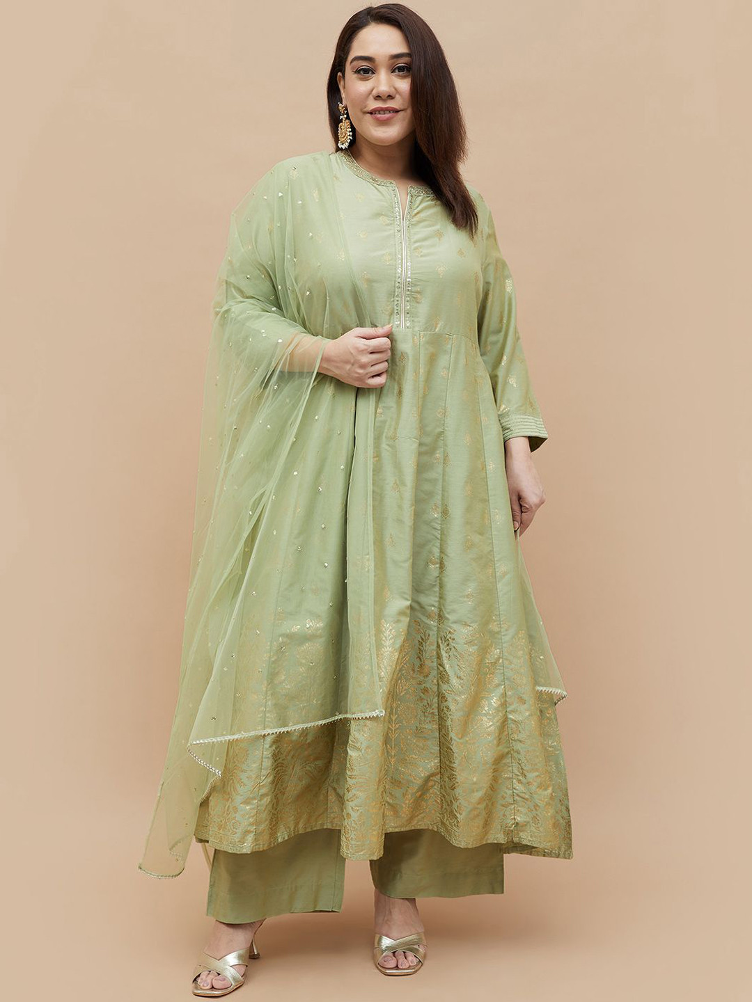 Moiree by Lifestyle Floral Woven Design Sequinned Kurta With Trousers & Dupatta