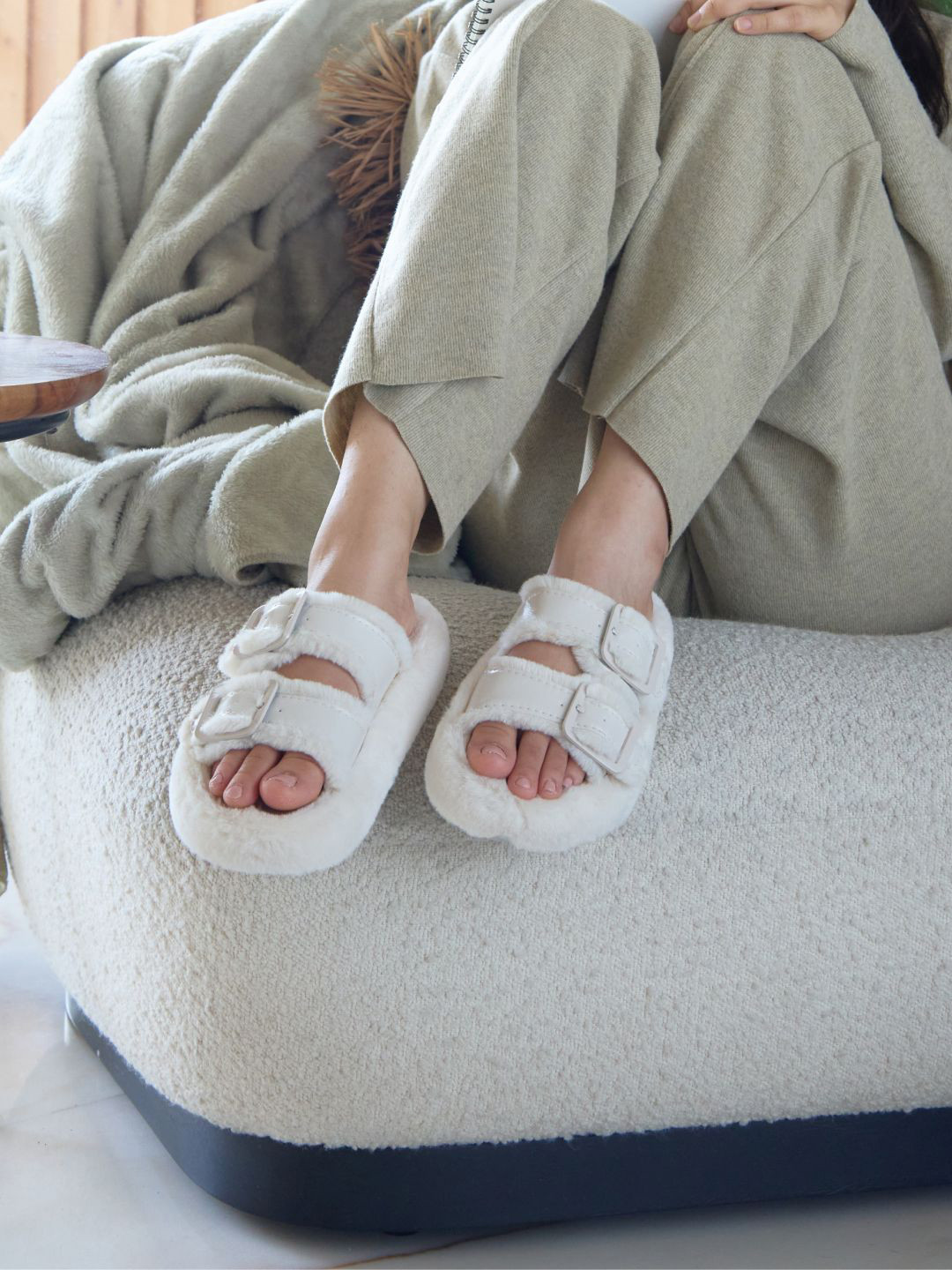 CAI Women Fuzzy Open Toe Slides