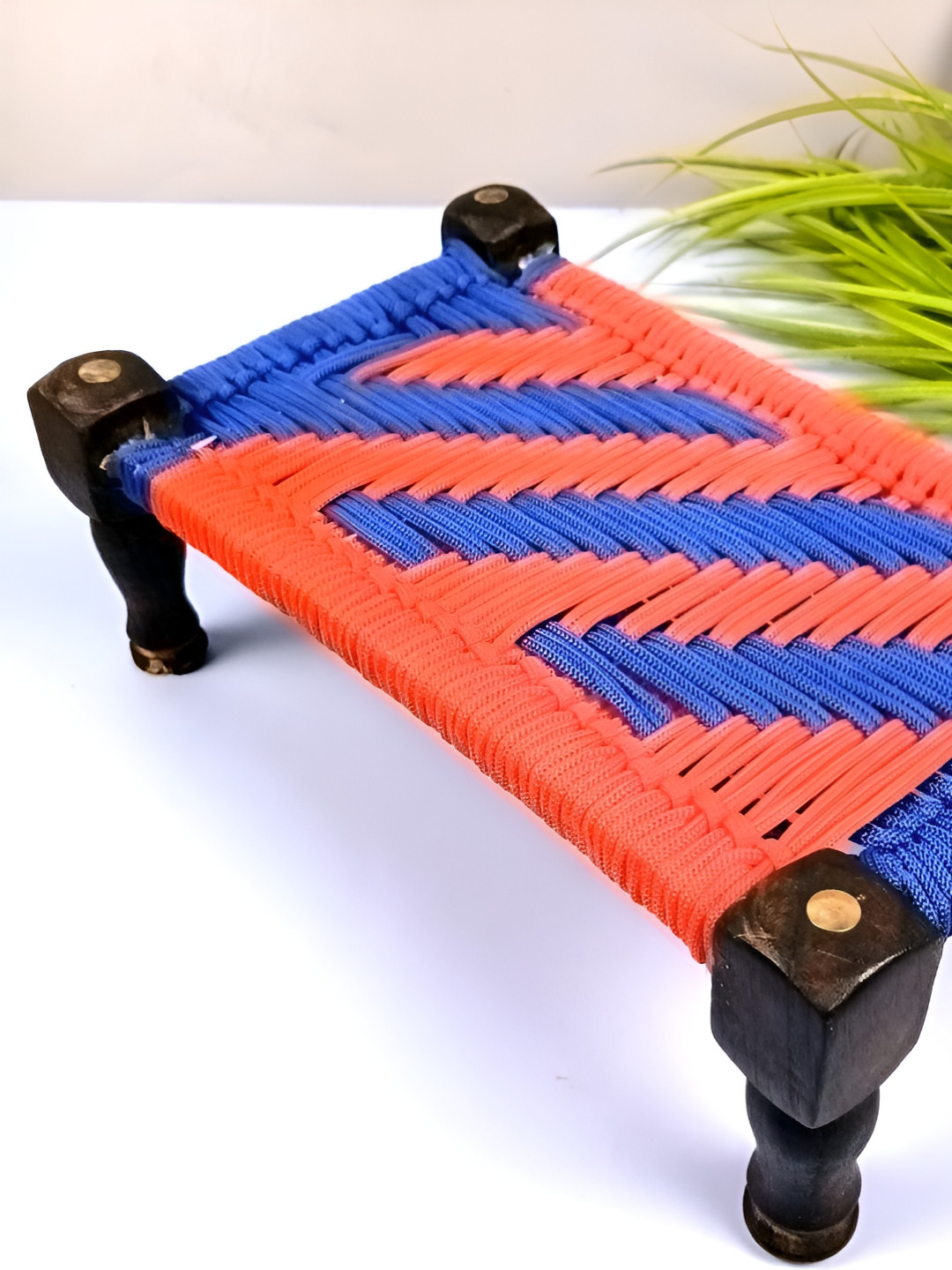 apka mart Red Figurine Showpiece