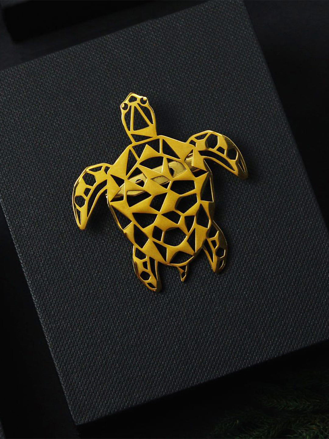 PELUCHE Men Gold Plated Turtle Tranquility Brooch Pin