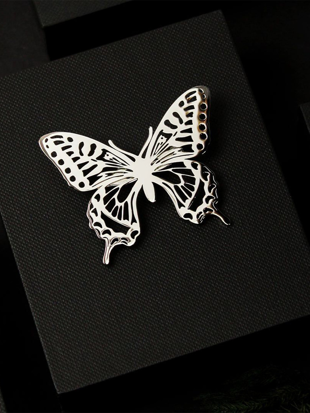 PELUCHE Men Silver-Plated Butterfly Brooch Pin