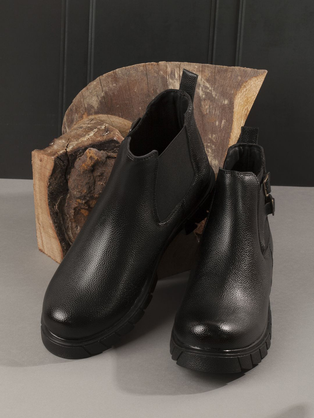 ID Men Block-Heeled Chelsea Boots