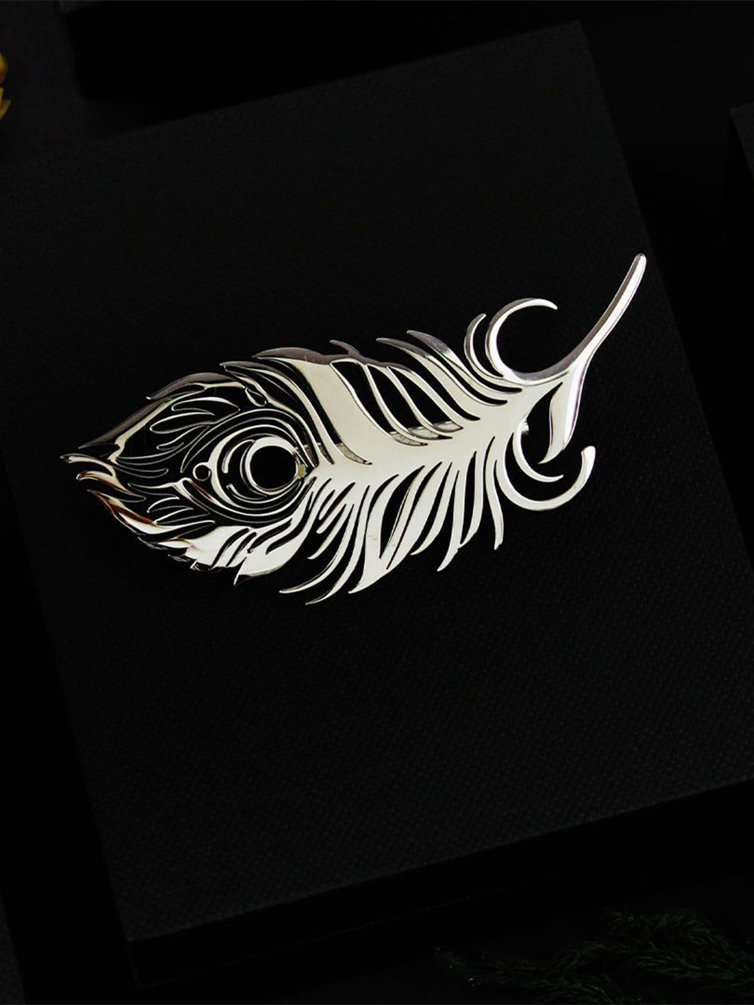 PELUCHE Men Peacock Plume Silver Minimal Lapel Pin Brooch
