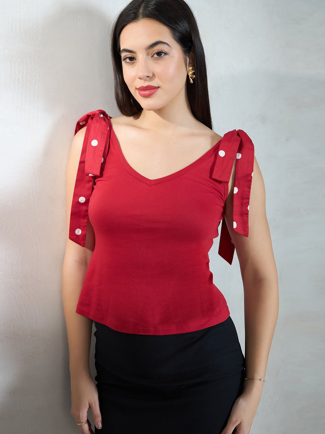 Virgio Cotton Red Knit Top With Shoulder Bow