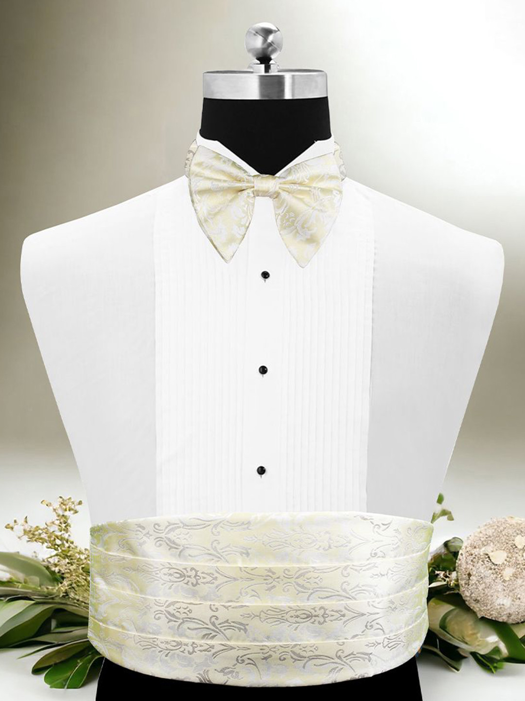 Peluche The Pale Lilac Beige Solid Cummerbund Bow Tie & Pocket Square Set