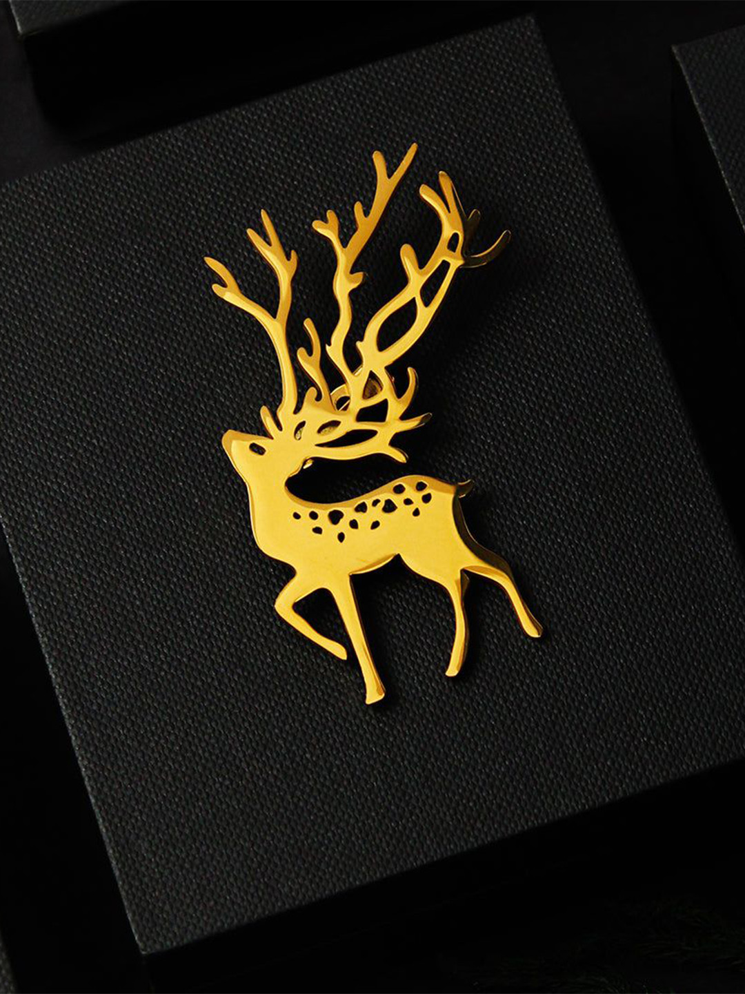 PELUCHE Men Whimsy Deer Golden Minimal Lapel Pin Brooch