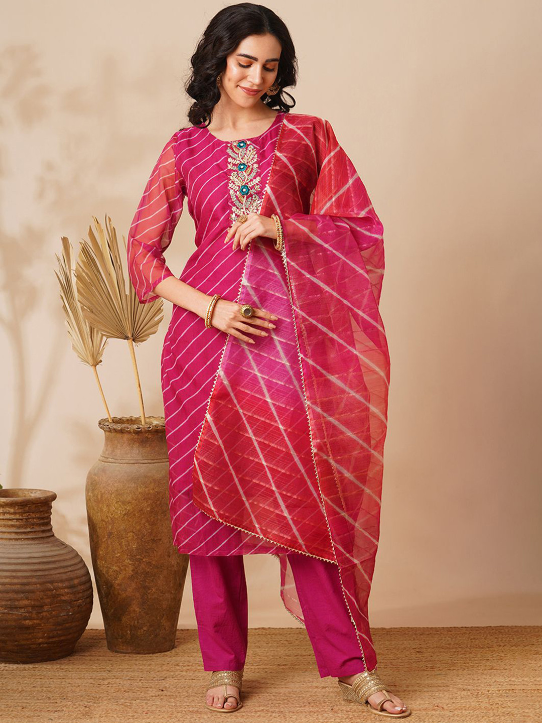 FASHOR Megenta Round Neck Leheriya Printed Straight Kurta with Trouser & Dupatta