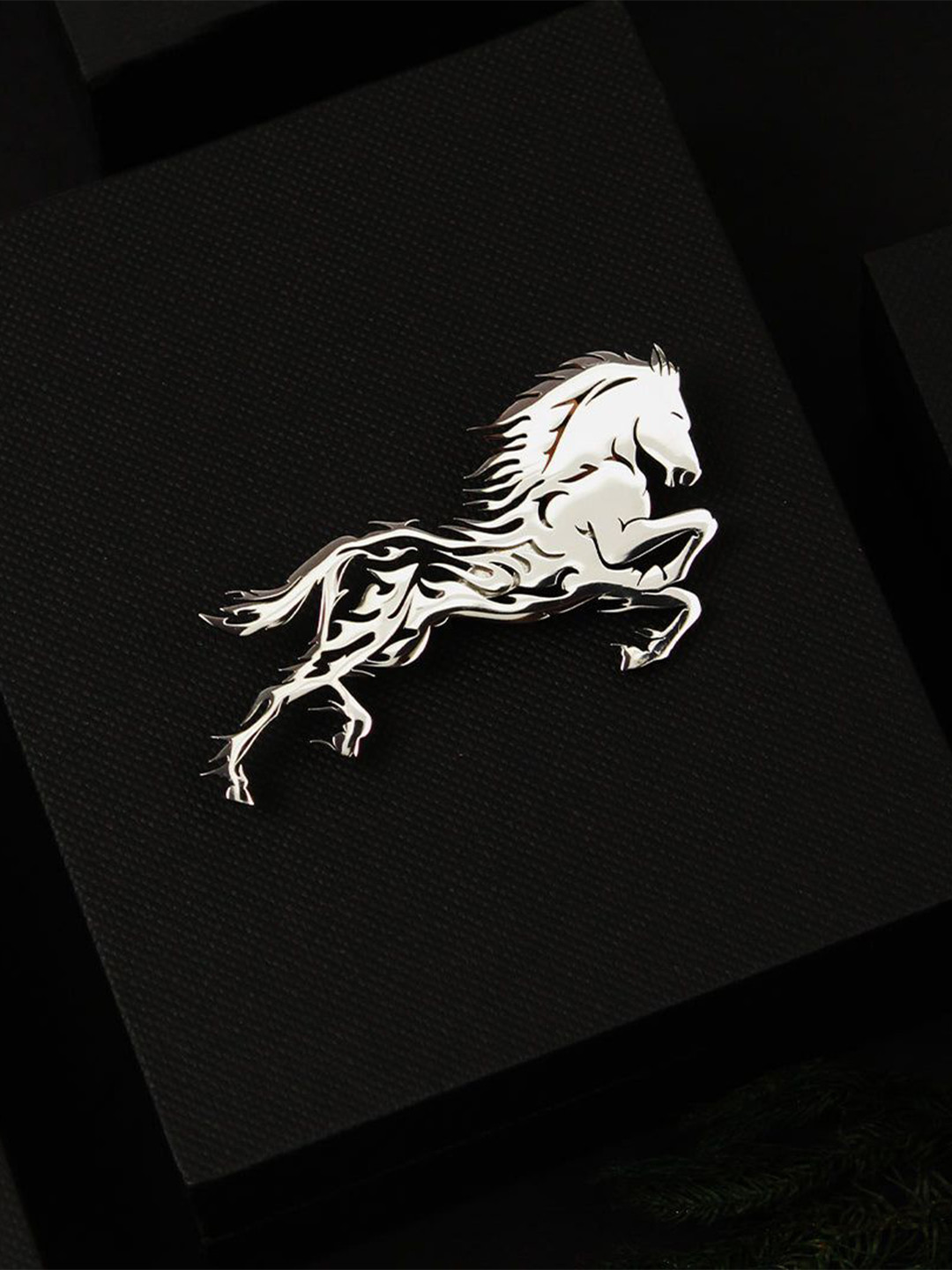 PELUCHE Men Horsepower Silver Minimal Lapel Pin Brooch