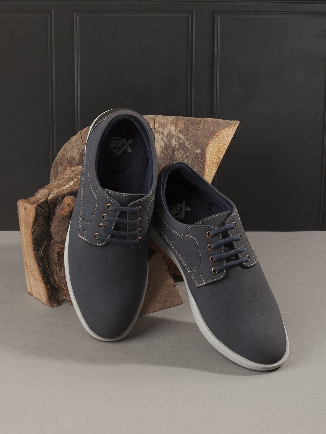 ID Men Contrast Sole Antibacterial Sneakers