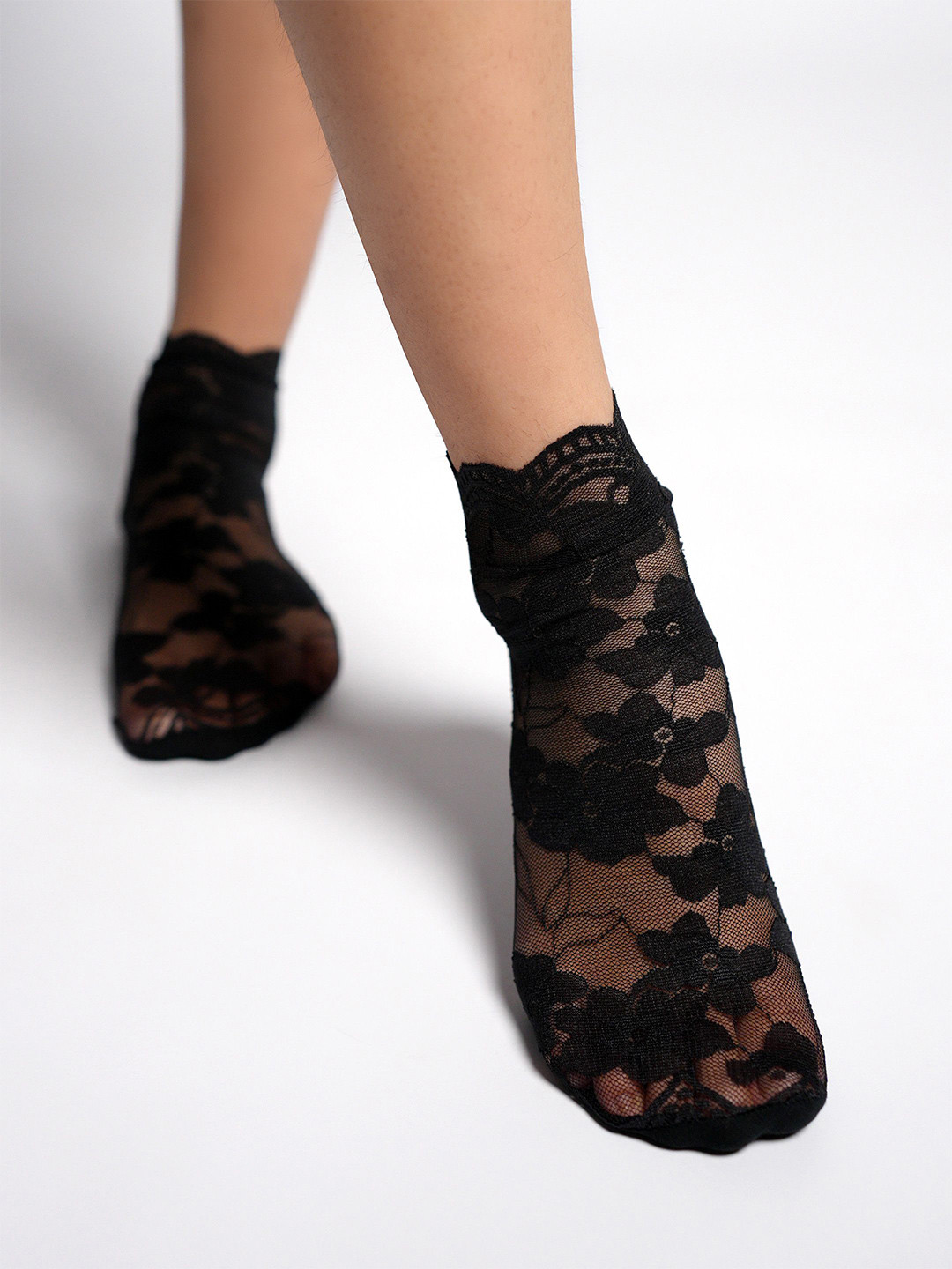 Theater Women Annie Patterned Ankle Length Socks