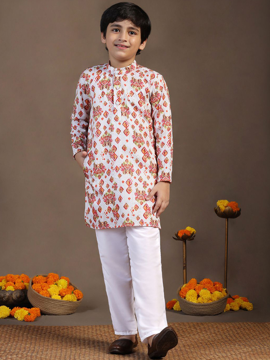 FASHION DREAM Boys Ethnic Motifs Printed Band Collar Regular Sequinned Kurta With Pyjama