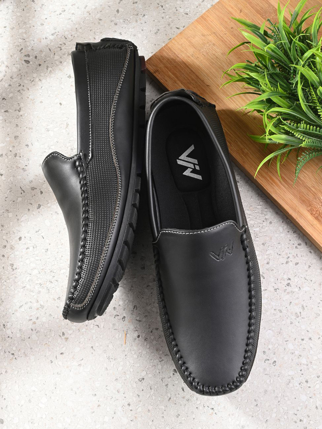 VIV Men Loafers