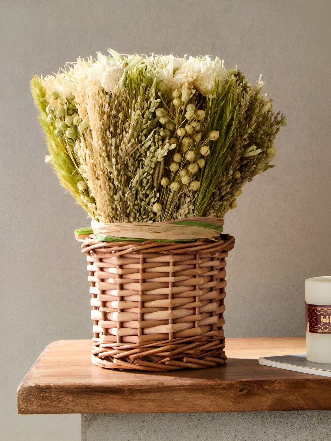 Fabindia White & Green Dried Flowers Sughandh Potpourri