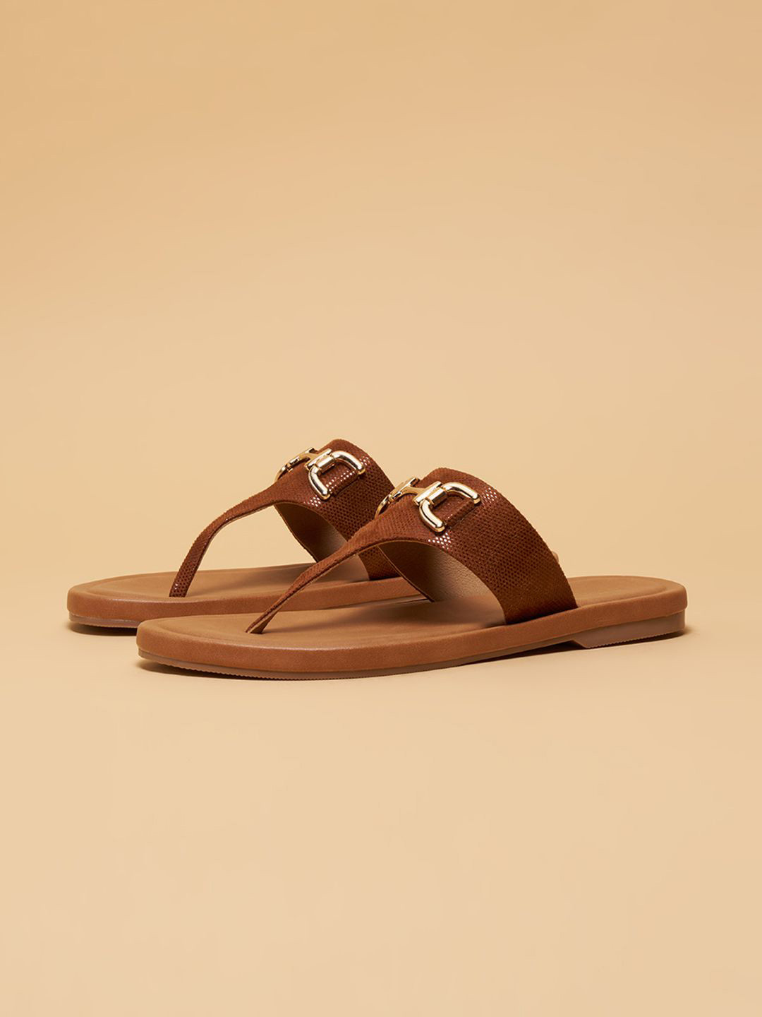 ERIDANI Women Embellished Sepia T-Strap Flats