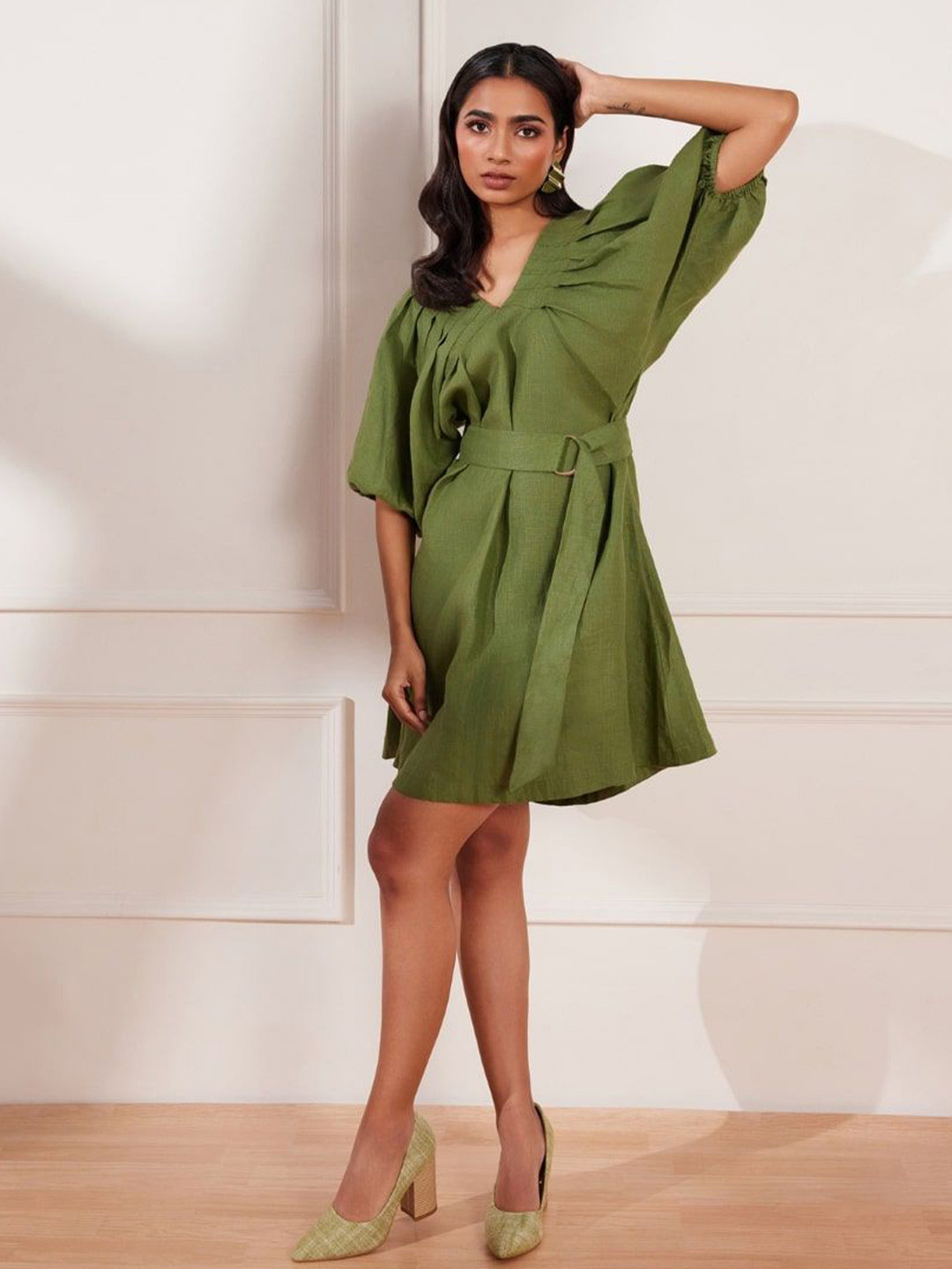 tara and i Women V-Neck Pleated A-Line Dress With Belt