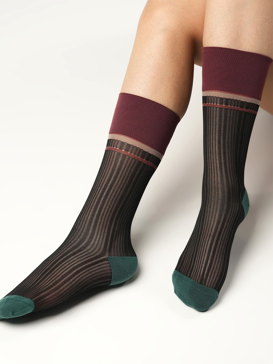 Theater Women Jennie Patterned Calf Length Socks