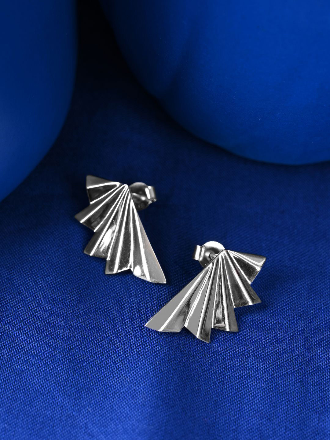 Clara 925 Sterling Silver Rhodium-Plated Oxidised Aria Studs