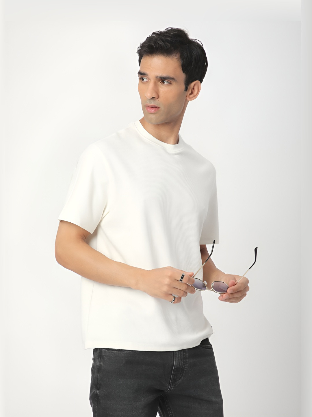 R&B Solid Relaxed Fit Drop-Shoulder Sleeves T-shirt