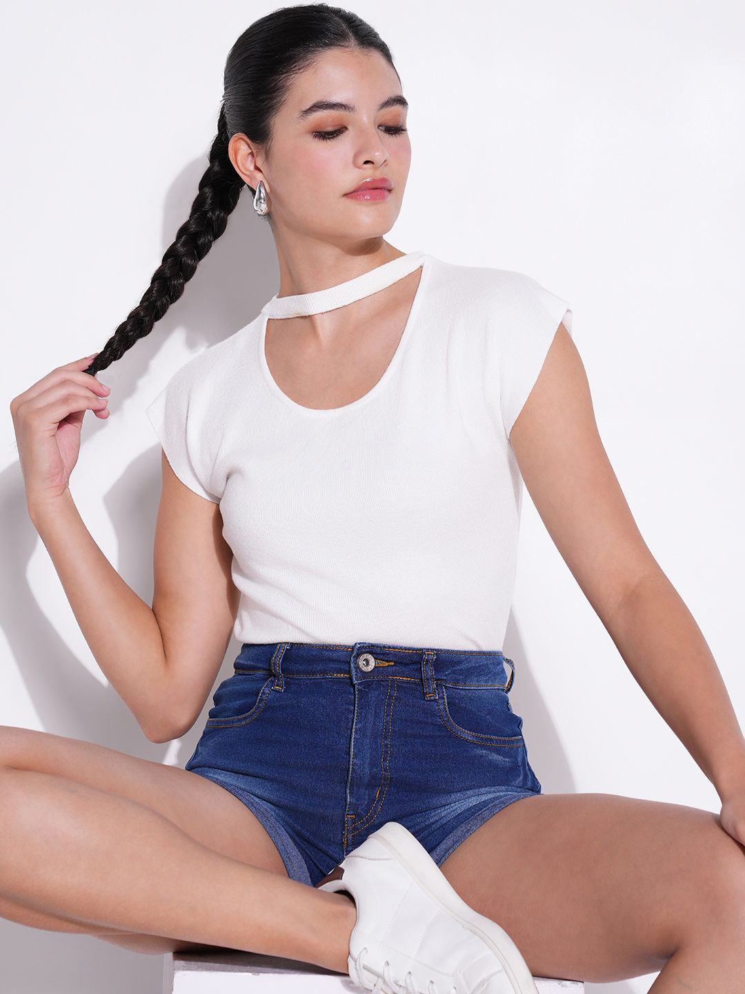 SHOWOFF Women Short Sleeves Round Neck Crop Top