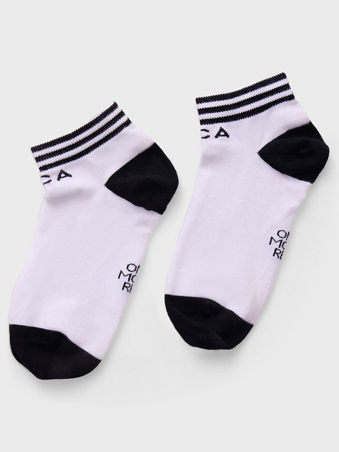 KICA Women Cotton Terry Grip 3 stripe White Socks