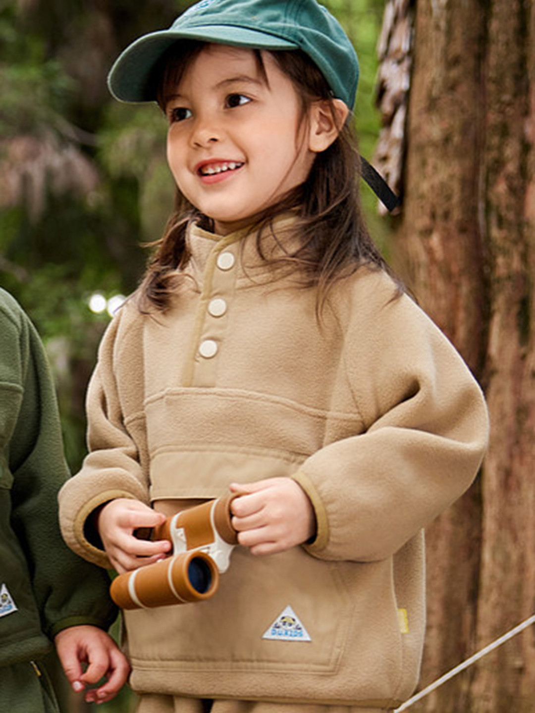 LULU & SKY Girls Long Sleeves Sweatshirt And Joggers