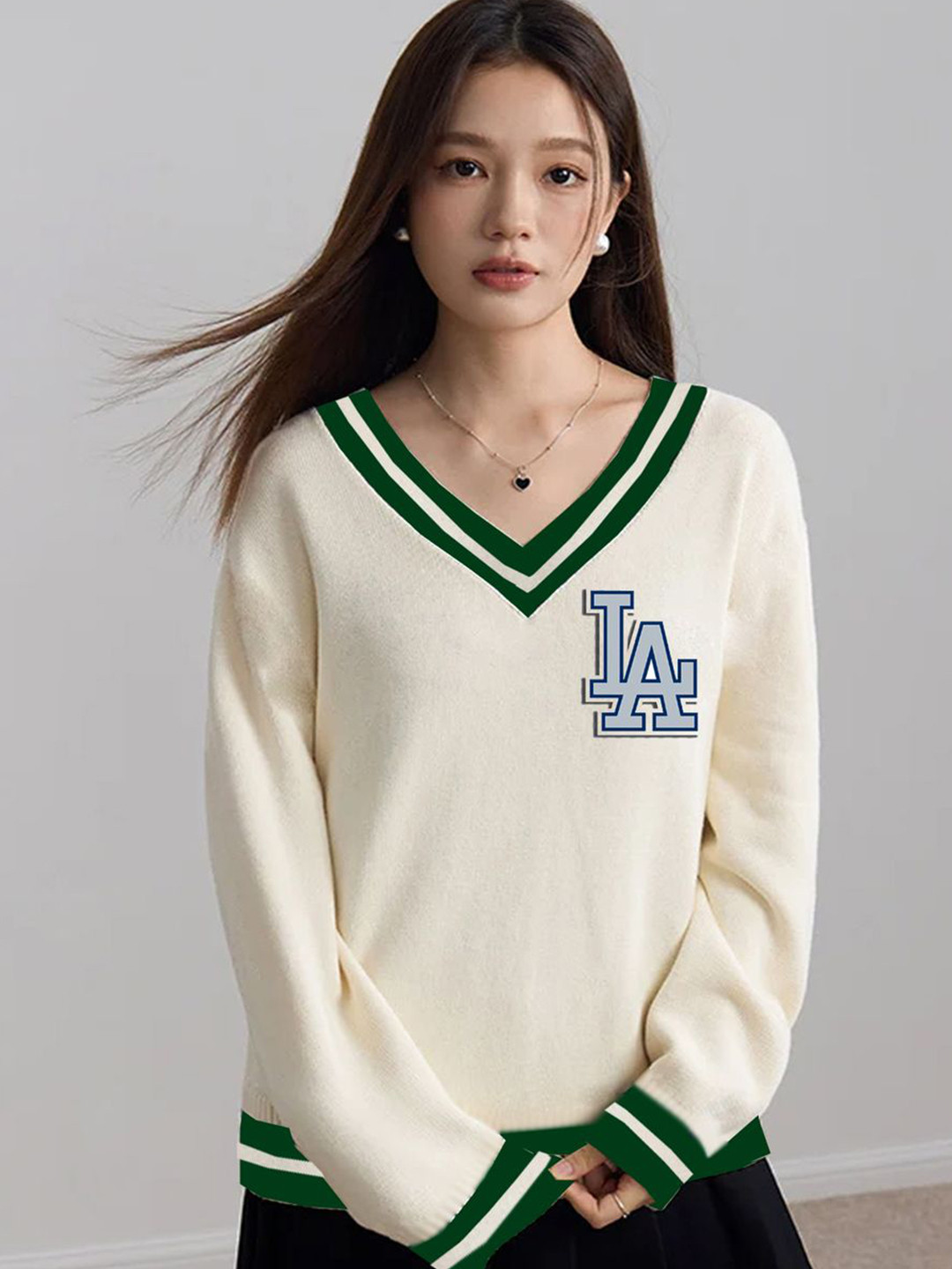 CLAFOUTIS Women V-Neck Embroidered Long Sleeve Top