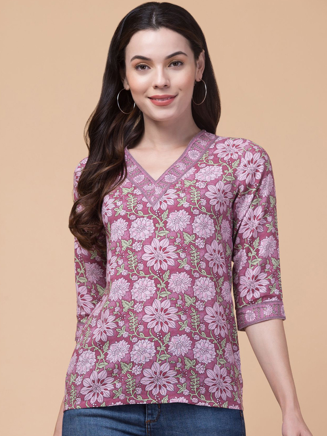 Hive91 Women Floral Printed V-Neck Top