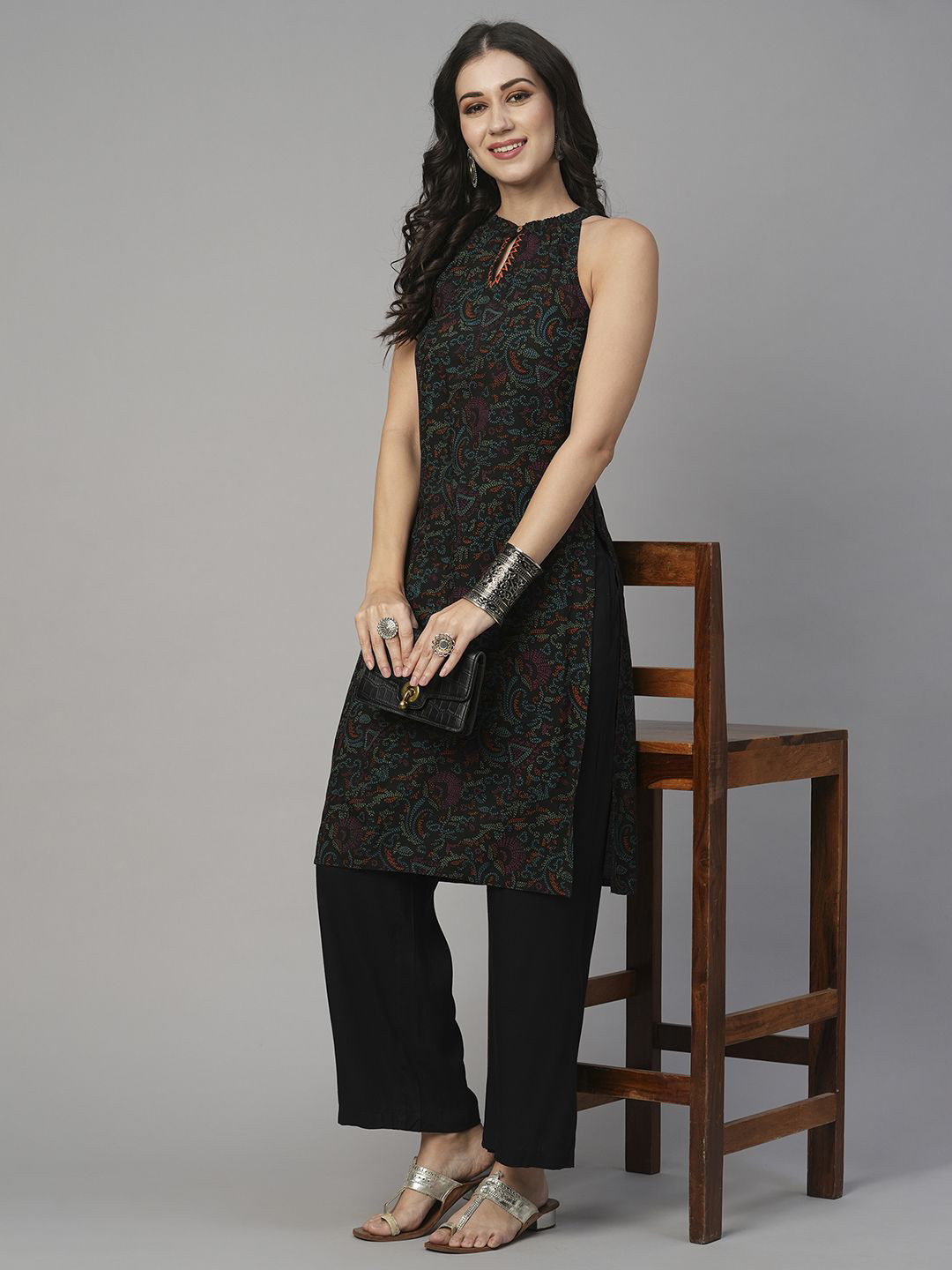 Globus Keyhole Halter Neck Ethnic Print Straight Kurta With Mid-Rise Pants Fusion Set