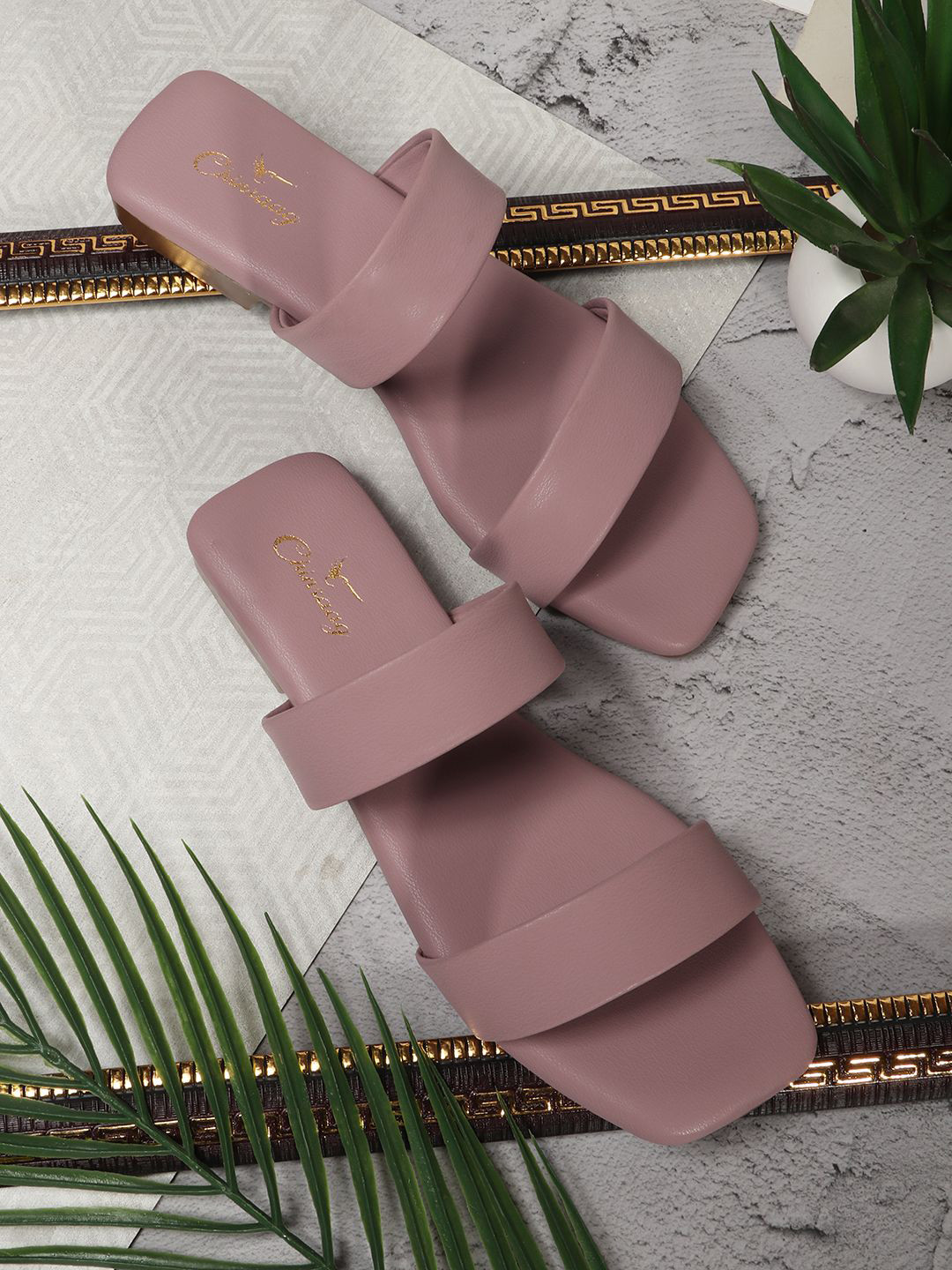 CHINRAAG Women Synthetic Open Toe Flats