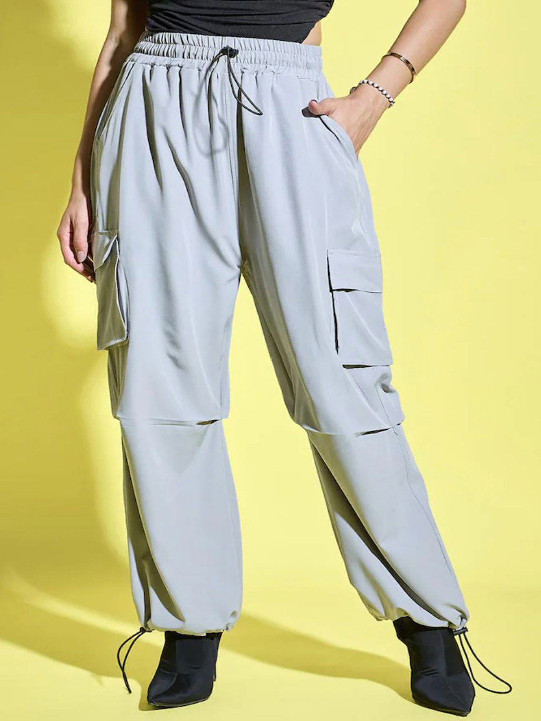 ADDICTED ATTIRE Women Original Loose Fit Easy Wash Pleated Cargos Trousers
