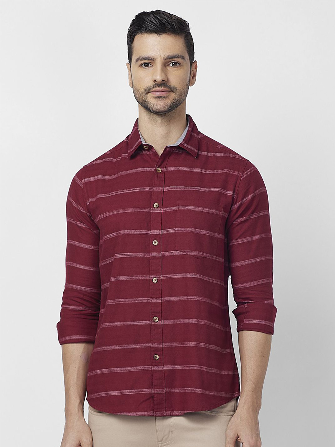 SNX Men Spread Collar Horizontal Striped Cotton Tailored Fit Casual Shirt